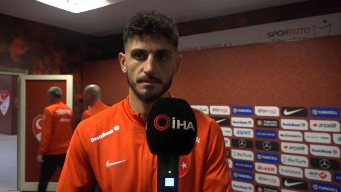 İ̇lk Kez Milli Formayı Giyen Futbolcular Duygularını Paylaştı