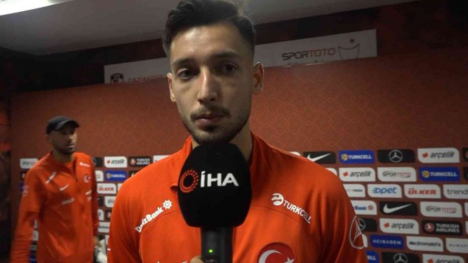 İ̇lk Kez Milli Formayı Giyen Futbolcular Duygularını Paylaştı