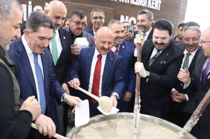 Ağrı’nın Tescilli Geven Balı Ve Diyadin Domatesi Damaklarda İz Bıraktı