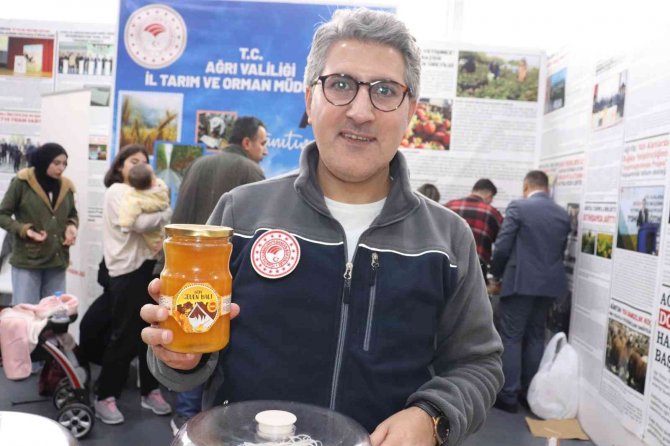 Ağrı’nın Tescilli Geven Balı Ve Diyadin Domatesi Damaklarda İz Bıraktı