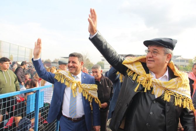 Ege’de Develer Arenaya İndi, Sezonun İlk Güreşi Umurlu’da Başladı