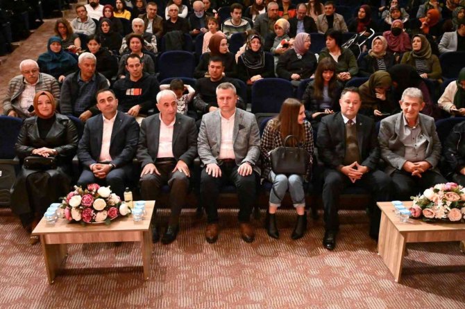 Prof. Dr. Nurullah Genç, Biga’da Konferans Verdi