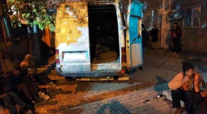 Hizan’da 23 Düzensiz Göçmen Yakalandı