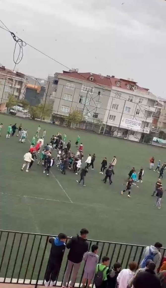 Sancaktepe’de Maç Bitti, Kavga Başladı