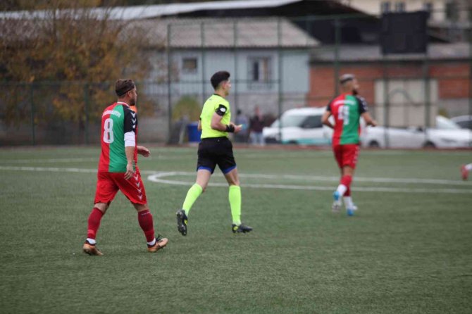 Çaydeğirmeni Belediyespor Sahada Rüzgar Estirdi