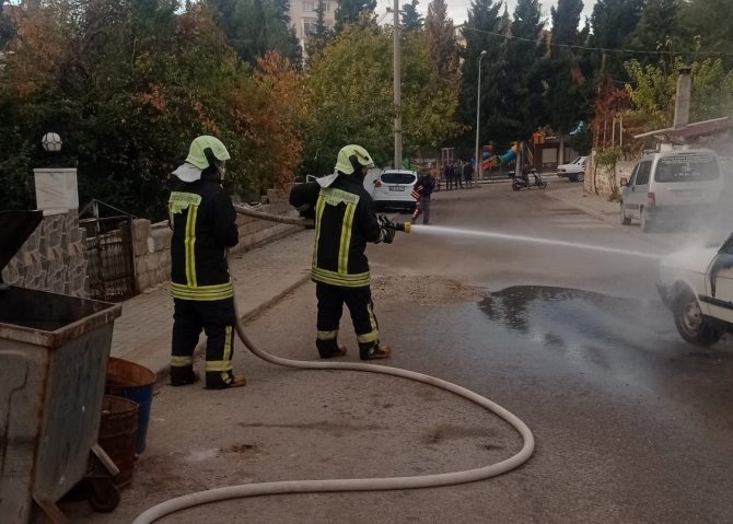 Seyir Halindeyken Alev Alan Otomobil Kullanılmaz Hale Geldi