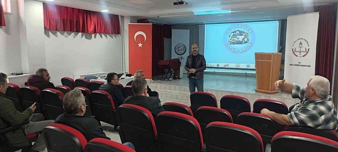 Servis Sürücüleri Eğitimden Geçti