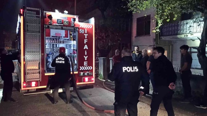 Sobadan Çıkan Kıvılcım Evi Yaktı, "Evde Çocuk Var" İddiası Ekipleri Harekete Geçirdi