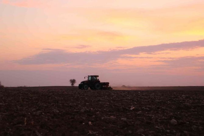 Edirne Çiftçisi Tarlalarda Buğday Ekimi Mesaisini Tamamladı