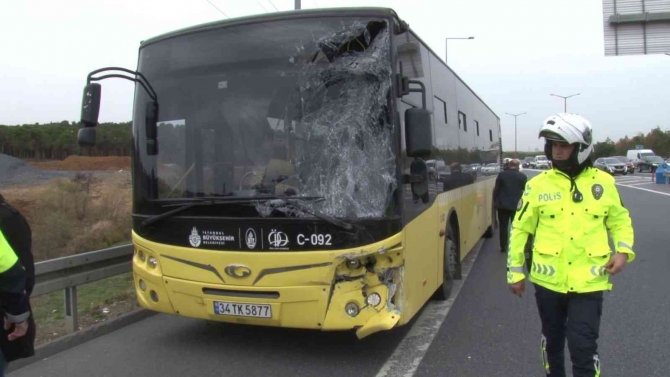 Tem’de Servis Aracı İ̇ett Otobüsü İle Çarpıştı: 7 Yaralı