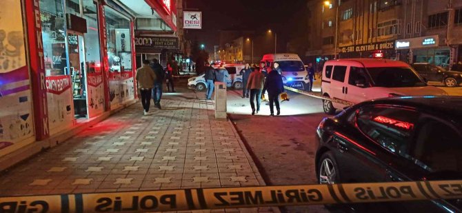 Silahların Konuştuğu Kavgada 1 Kişi Öldü, 2 Kişi Yaralandı