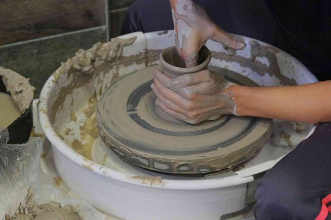 Çamurdan Sanata Giden Yolculuk