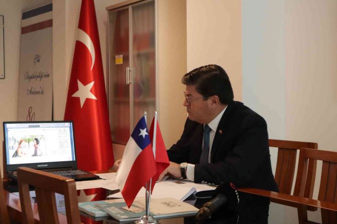 Şili’nin Ankara Büyükelçisi Castro Türkçe Öğreniyor