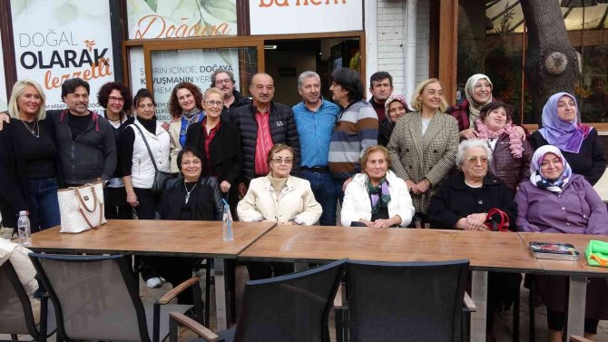 İ̇lkokul Arkadaşları 50 Yıl Sonra Buluştu