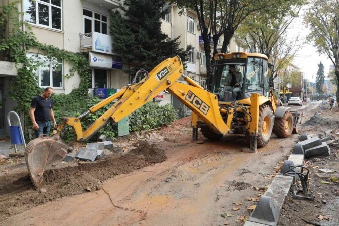 Köseoğlu Sokak Yenileniyor