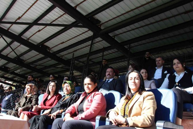 Kadınlar Futbol Süper Ligi: Hakkarigücü: 0 - Fatih Karagümrük: 0