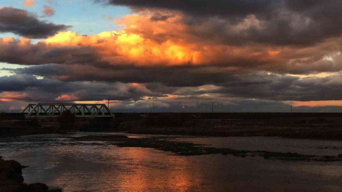 Kars’ta Kartpostallık Gün Batımı