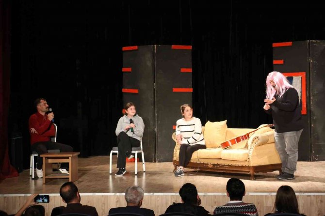 Körfez’de Kahkahaya Boğan Stand Up Gösterisi