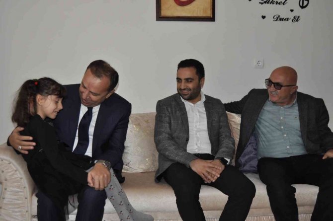 Milletvekili Ceylan Duyarsız Kalmadı, Küçük Elif Akülü Sandalyesine Kavuştu