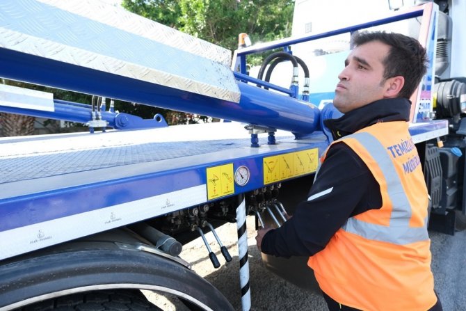 Bodrum’da Moloz Atık Konteynerleri Devreye Girdi