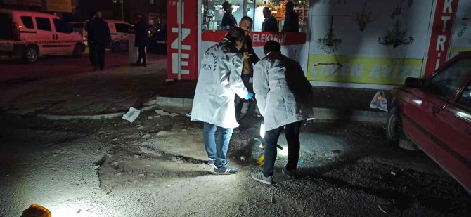 Silahların Konuştuğu Kavgada 1 Kişi Öldü, 2 Kişi Yaralandı