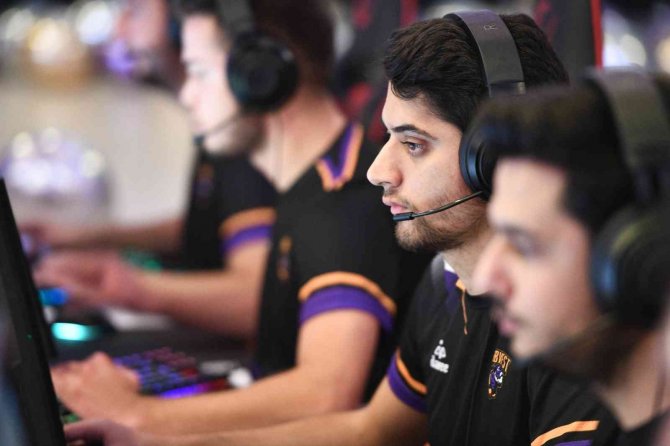 Pursaklar’da E-spor Turnuvası’nda Final Coşkusu