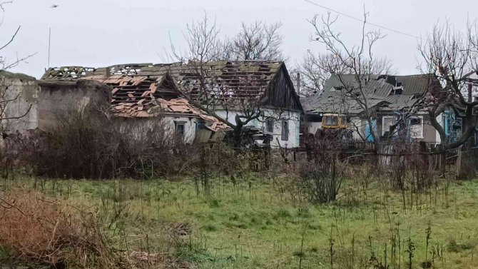 Rusya’nın Çekildiği Kasabadaki Yıkım Görüntülendi