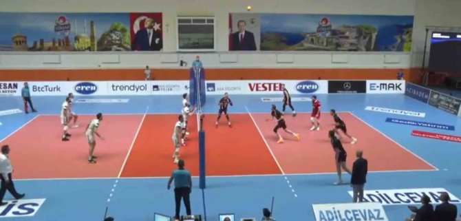 Efeler Ligi: Türşad: 3 - Spor Toto: 2