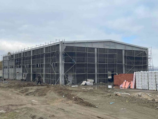 Sivrice Spor Kompleksi’nde Sona Gelindi