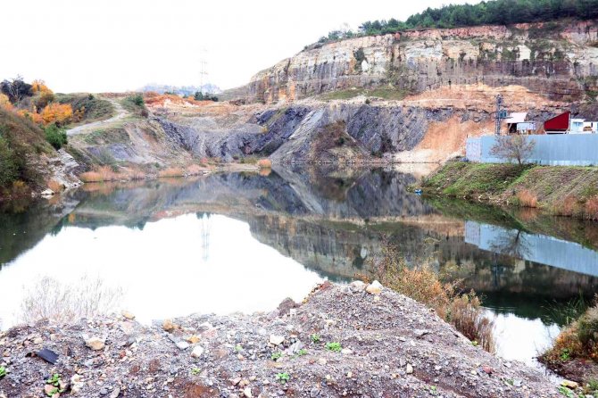 Mahalleli Cüruf Tesisleri Ve Depolama Alanlarının Kaldırılması İçin Eylem Yaptı