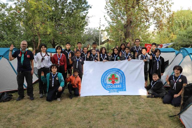 Büyükşehir İzcileri Zeytin Park’ta Kamp Yaptı