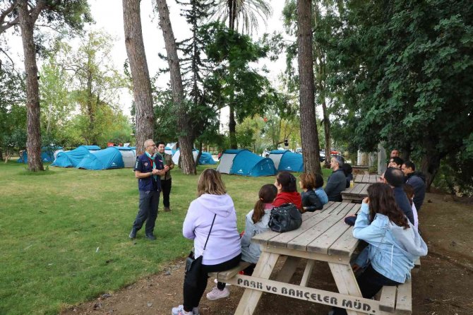Büyükşehir İzcileri Zeytin Park’ta Kamp Yaptı