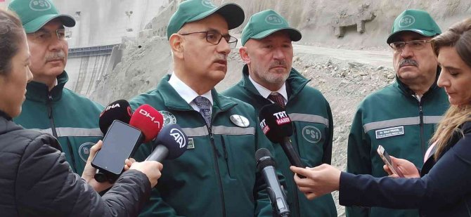 Bakan Vahit Kirişci “Yusufeli Barajı’nda Su Tutma İşlemi Toplam 309 Gün Sürecek”