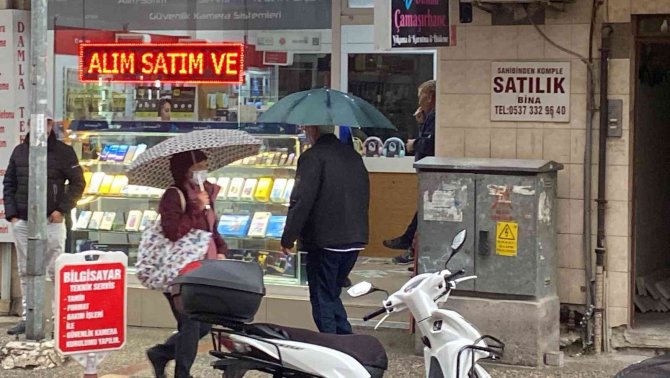 Balıkesir’de Sağanak Yağış Etkili Oldu