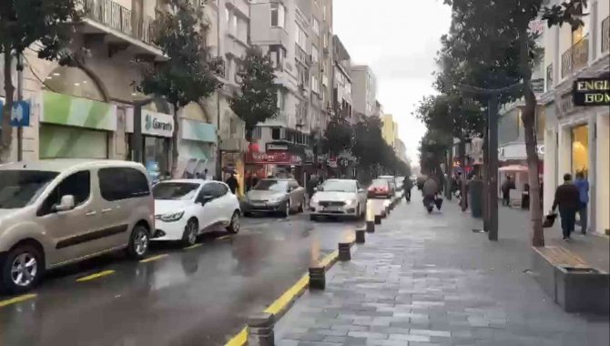 Balıkesir’de Sağanak Yağış Etkili Oldu