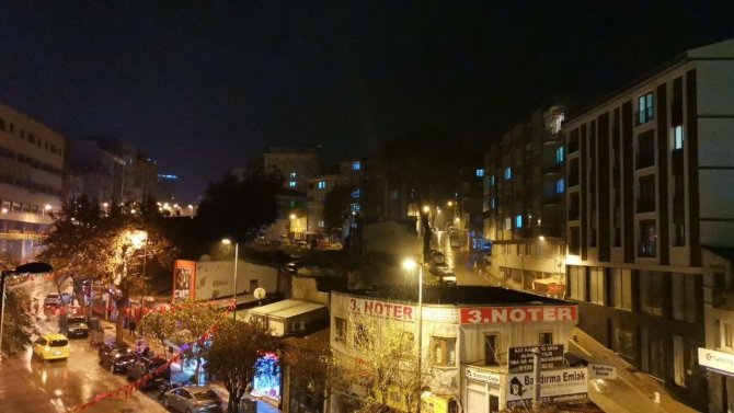 Bandırma’da 1 Saat Süren Yağmur Hayatı Felç Etti