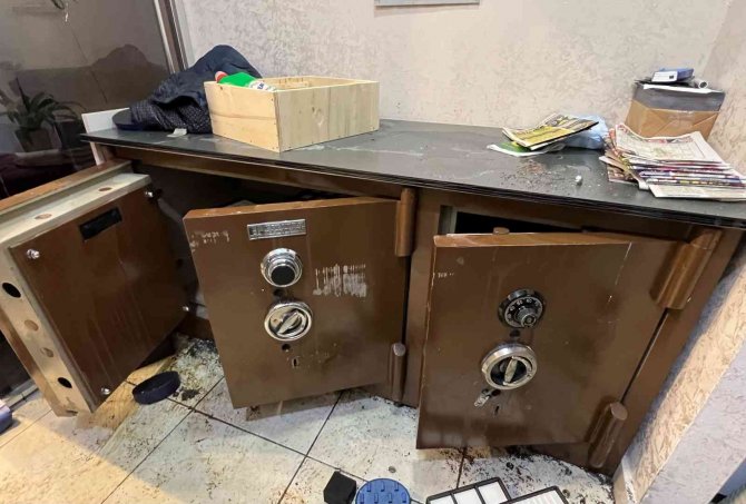 Beylikdüzü’nde Kuyumcudan 3 Buçuk Milyonluk Vurgun