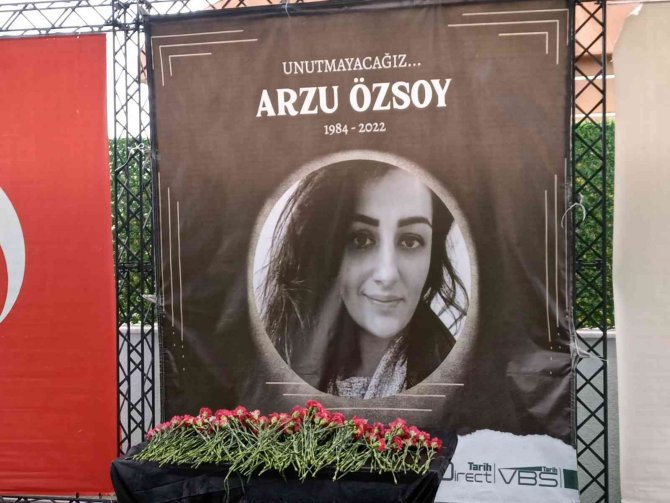 Terör Saldırısında Hayatını Kaybeden Arzu Özsoy’un Öğretmenlik Yaptığı Okulda Hüzün Hakim