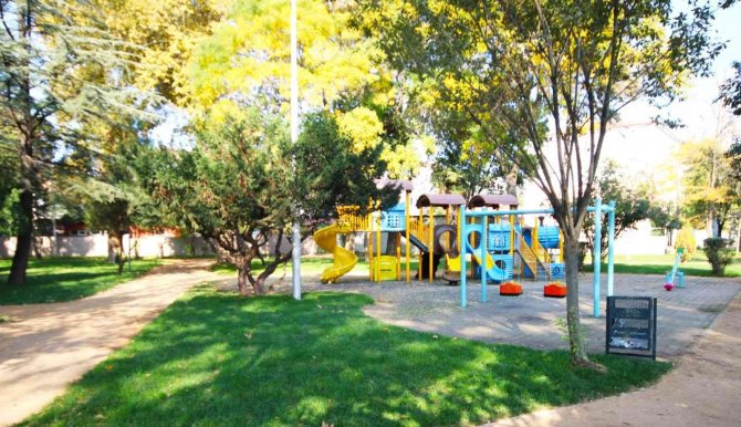 Derince Zübeyde Hanım Parkı Yenilendi