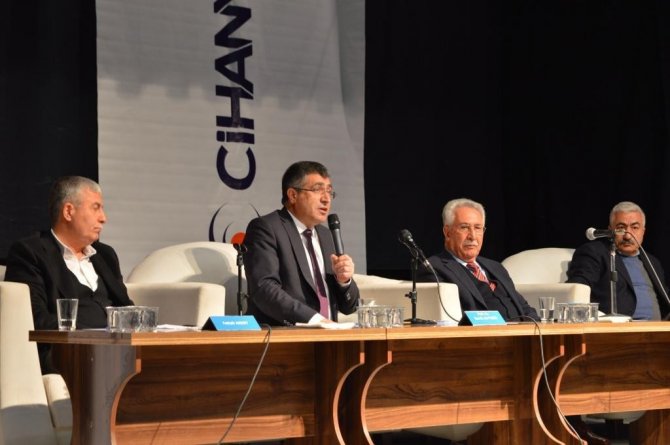 Eski Bakan Zeki Ergezen İçin Anma Ve Vefa Programı Düzenlendi