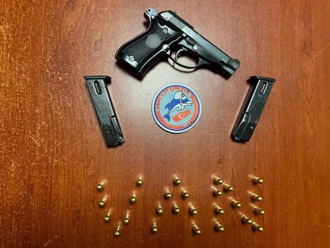 Van’da Değişik Suçlardan 20 Kişi Tutuklandı