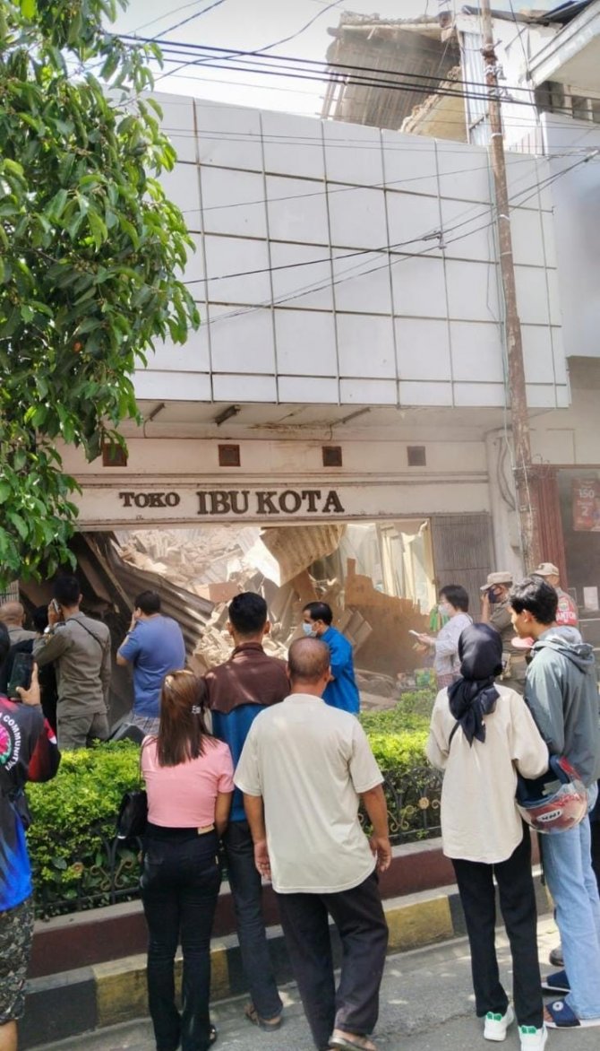 Endonezya’daki Depremde Can Kaybı 162’ye Yükseldi