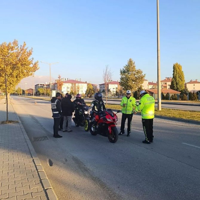 Erzincan İl Genelinde Asayiş Uygulaması Gerçekleştirildi