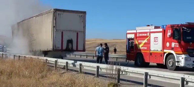 Çekici Son Anda Yanmaktan Kurtarıldı
