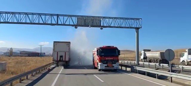 Çekici Son Anda Yanmaktan Kurtarıldı