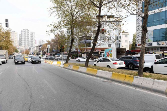 Esenyurt’ta Kavşak Çalışmalarıyla Trafik Yoğunluğu En Aza İndiriliyor