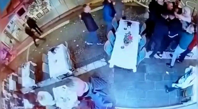 Fatih’te 1 Kişinin Yaralandığı Kavganın Yeni Görüntüleri Ortaya Çıktı