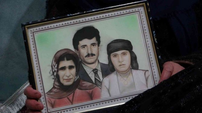 28 Köylüyü Şehit Eden Teröristlerden Kaçan Kadın: “Kızımı Sırtıma Alıp 2. Kattan Atlayarak Kurtardım”