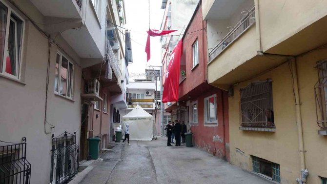 Yeşilçam’ın Yıldızı Hülya Koçyiğit, Bursalı Şehit Astsubayın Ailesini Ziyaret Etti