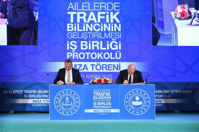 İ̇çişleri Bakanı Soylu: “Hedefimiz Trafik Kazalarındaki Ölüm Oranını 100 Binde 9,6’dan 5’e Düşürmektir”